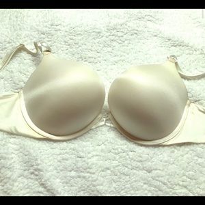 Victoria’s Secret Bombshell Plunge Push Up Bra